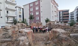 Kırşehir’de Tarih ve Edebiyat Buluştu: Natamam Camii’nde Ahmet Ümit Söyleşisi