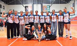 Akademispor B, Küçük Kızlar voleybolunda il ikincisi oldu