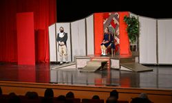 Kırşehir’de 3. Tiyatro Festivali Devam Ediyor