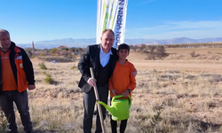 Kırşehir’de öğretmenler günü fidan dikimiyle kutlandı