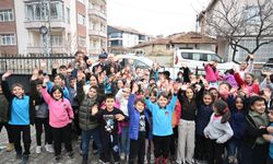Başkan Ekicioğlu’ndan Mezun olduğu İnönü İlkokulu’na yıllar sonra ziyaret