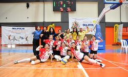 Cumhuriyet Ortaokulu finalde