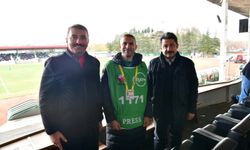 Protokol ve kulüpler yan yana, taraftardan “işte olması gereken bu” mesajı