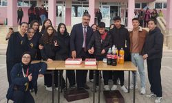 Şampiyonluğu pasta keserek kutladılar