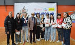 Aşıkpaşa MTAL futsalda il üçüncüsü oldu