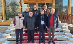 Emeklinin Gözü Kulağı Meclis’te: Metin İlhan’dan Destek Sözü