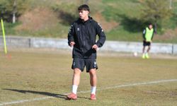 Arda Kurt, “Çok çalışıp daha fazla forma şansı bulmak istiyorum”