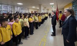 Kırşehir’de okullarda  6 Şubat deprem şehitleri için saygı duruşu