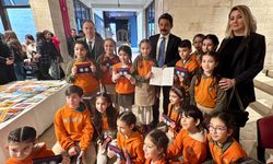 Kırşehir’de minik yazarlar Türkçenin bayrağını taşıyor!