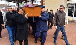 Vali Demiryürek Şehidimizin annesini son yolculuğunda yalnız bırakmadı