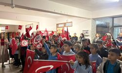 Kırşehir’de okullar “Bayrak Sevgisi” temasıyla yeni döneme başladı