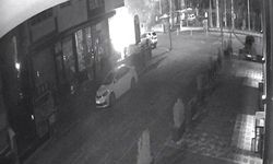 Kırşehir’de park halindeki otomobil alev alev yandı