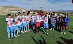 YETİŞEN YILDIZLAR U14 LİGİ’Nİ YENİLGİSİZ ŞAMPİYON TAMAMLADI