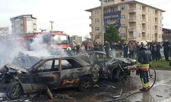 6 Araç Çarpıştı, 3 Araç Kül Oldu, 7 Kişi Yaralandı