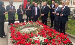 Kırşehir’den Muhsin Yazıcıoğlu’nun Kabrine Tam Kadro Ziyaret
