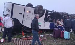 Yolcu Otobüsü Devrildi… 2 Ölü, 19 Yaralı