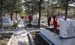 Kırşehir Aile ve Sosyal Hizmetler’den Vefa Ziyareti: Şehitler Dualarla Anıldı