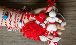 Kırşehir’de baharın rengi: Marteniçka bileklikleri