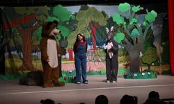 Kırşehir’de “Polly’nin Maceraları” minik seyircileri büyüledi