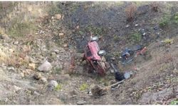 Korku Dolu Anlar Otomobil Uçuruma Yuvarlandı: 7 Yaralı