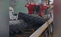 Otomobil ile traktör çarpıştı, sürücüler yaralandı