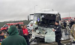 Polisleri Taşıyan Servis Kaza Yaptı: 1 Polis Şehit