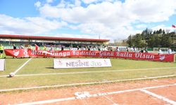 Sahada anlamlı mesaj: “8 Mart Dünya Kadınlar Günü Kutlu Olsun”