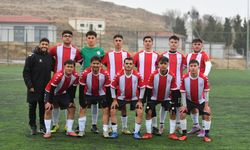 ŞAMPİYON GENÇLİKSPOR KUPASINA KAVUŞUYOR