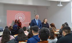 Spor il müdürü Çakmakçı hemşirelik öğrencileriyle buluştu