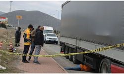 Tır Şoförü Aracının Yanında Ölü Bulundu