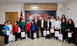 Kırşehir’de Başarılı Öğrenciler Ödüllendirildi