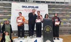 Altın bilekler sahnede, Urfa’da Kırşehir fırtınası!