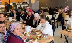 Kırşehir'de Kadınların Evlerinde Gibi Hissettiği Mekanda Bir Araya Geldiler