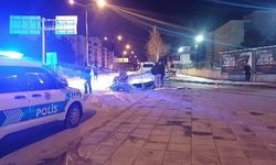 Ehliyetsiz ve alkollü sürücü kazada yaralandı