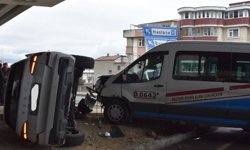 Korkutan Çarpışma: 4 Yaralı Hastaneye Kaldırıldı