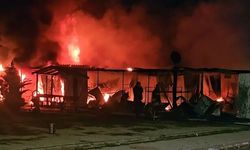 İşçi Konteynerleri Alevlere Teslim Oldu