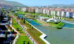 Evde Oturma Dönemi Bitti mi? Kırşehir’de Gençler Dışarıda