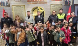 Kırşehir’de öğrencilerden Polis Haftası ziyareti