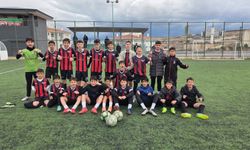 Minik Kramponlar U13’te zirveyi bırakmıyor!