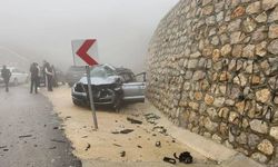 Tırla Çarpışan Otomobilde 6 Yaşındaki Çocuk Öldü