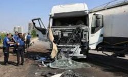 Tırla Çarpışan Otomobilde Can Kaybı!