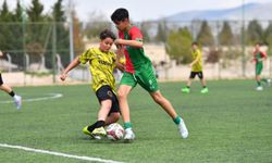 U13 Ligi’nde yarı final yarışı kızıştı