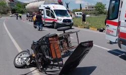 Elektrikli Motosiklet Tırla Çarpıştı: 1 Öldü, 4 Yaralı