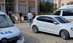 52 Yaşındaki Adam Evinde Cansız Bulundu