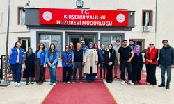 Gençler, büyüklerin gönlüne dokundu