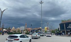 Kırşehir'in üzerinde karabulutlar dolaşıyor