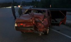 Bariyerlere Çarpan Otomobil: 1 Yaralı