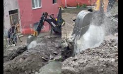 Kepçe Ağzıyla “İlginç” Müdahale Dikkat Çekti