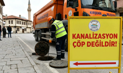Kırşehir Belediyesi’nden Vatandaşlara Uyarı: “Kanalizasyon Çöp Değildir!”