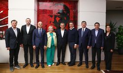 Milletvekili İlhan’dan Genel Merkez’de Nöbet: “Kimse Umudunu Kaybetmesin”